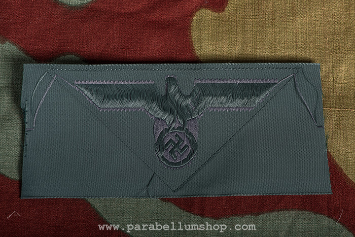 Heer subdued BEVo eagle on triangle