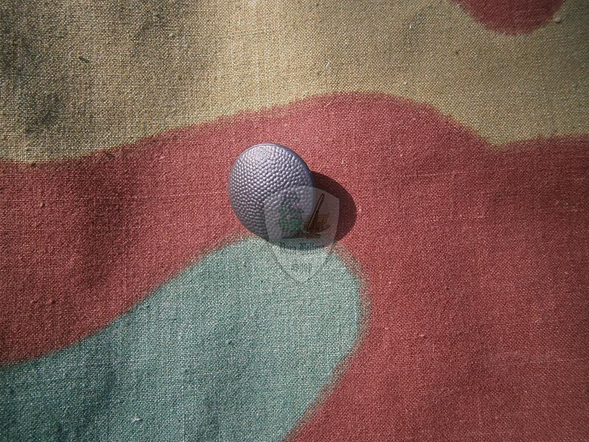 Field jacket button