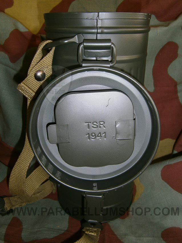 German WW2 gas mask canister