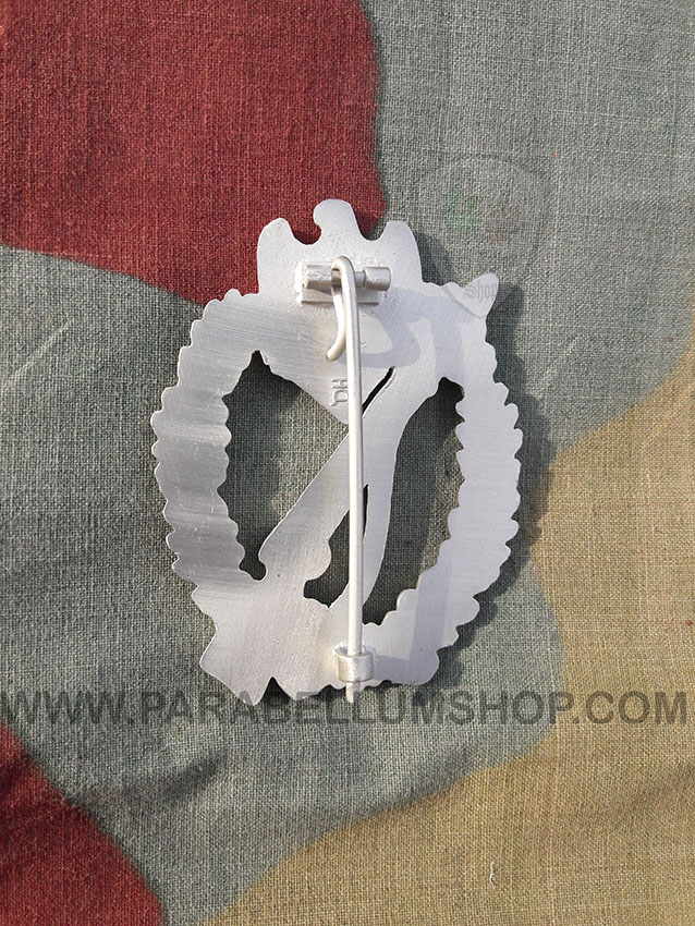 Infantry Assault Badge silver Infanterie Sturmabzeichen in Silber Infantry Assault Badge silver Infanterie Sturmabzeichen in Silber
