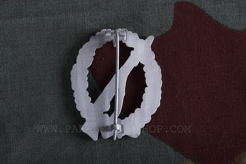 Infantry Assault Badge silver 1957 Infanterie Sturmabzeichen in Silber