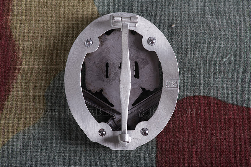 General assault badge 25