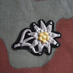 German WW2 Edelweiss Gebirgsjager Wehrmacht on bottle green cloth