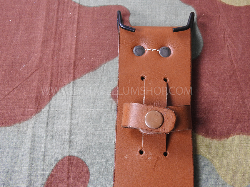US WW2 M6 leather scabbard for M3 trench knife
