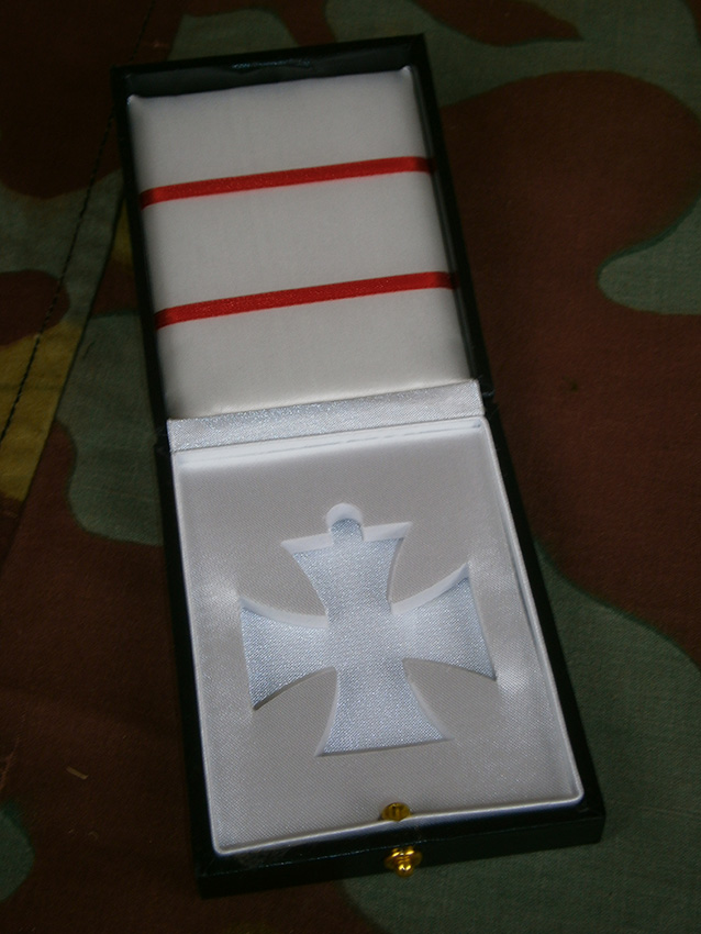 Iron Cross Seconds Class LDO medal presentation box
