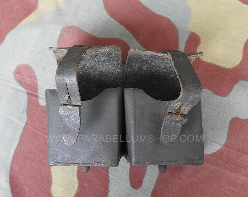 Italian Army Carcano M91 M1907 modified leather ammo pouch - genuine -
