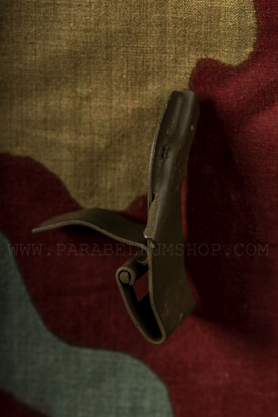 Italian M33 helmet Alpini original quill holder
