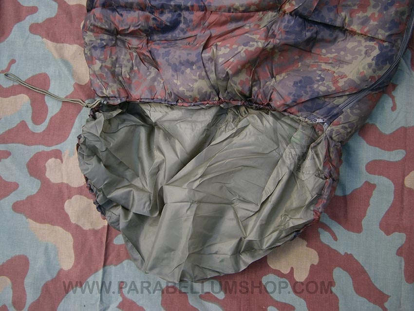 Slipping bag mummy waterproof and water-repellent