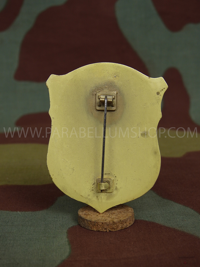 ITALIAN WW2 Garibaldi Partisan Division metal badge ITALIAN WW2 Garibaldi Partisan Division metal badge