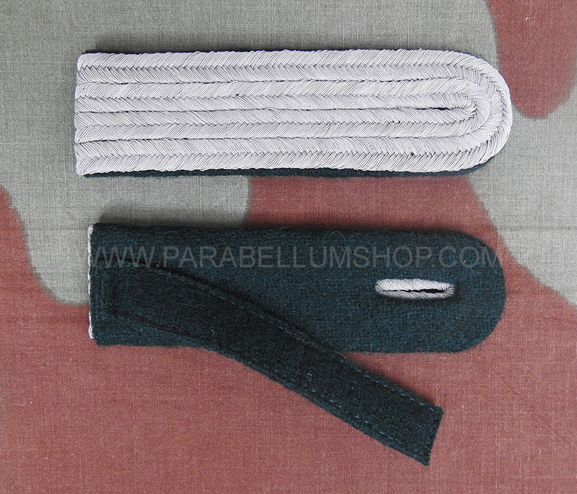 Lieutenant Gebirgsjager Shoulder Board