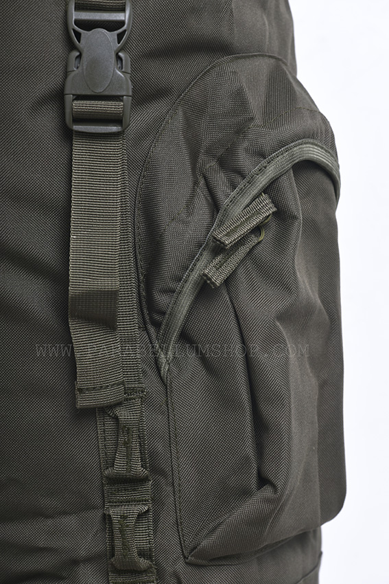 Green rucksack pack with patch 25 LT 45x30x18