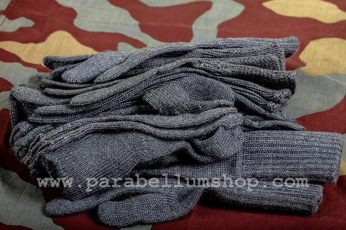 Wool grey gloves