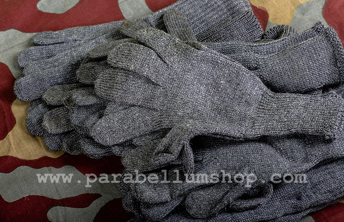 Wool grey gloves