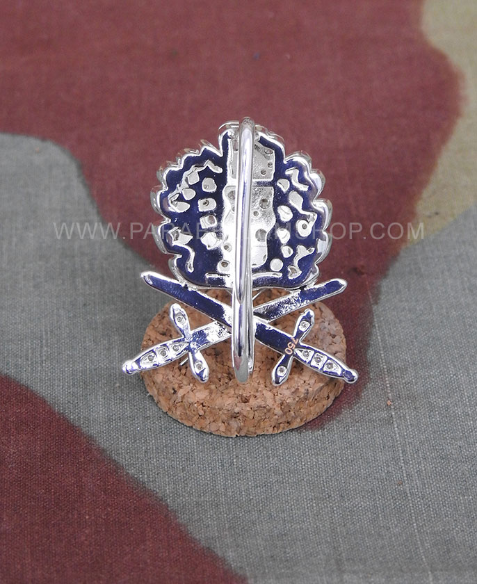 Oak Leaf with diamonds and swords for the knight cross of iron cross