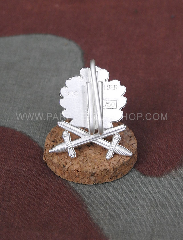 Oak Leaf with swords for the knight cross of iron cross
